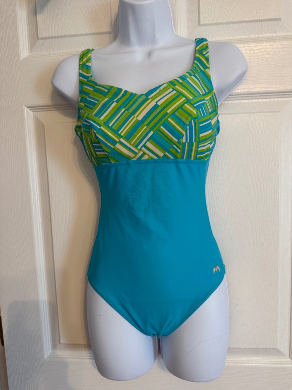 ANITA 1 PIECE SWIMWEAR, SIZE 8, CUP B